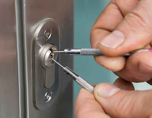 Locksmith in Farmers Branch